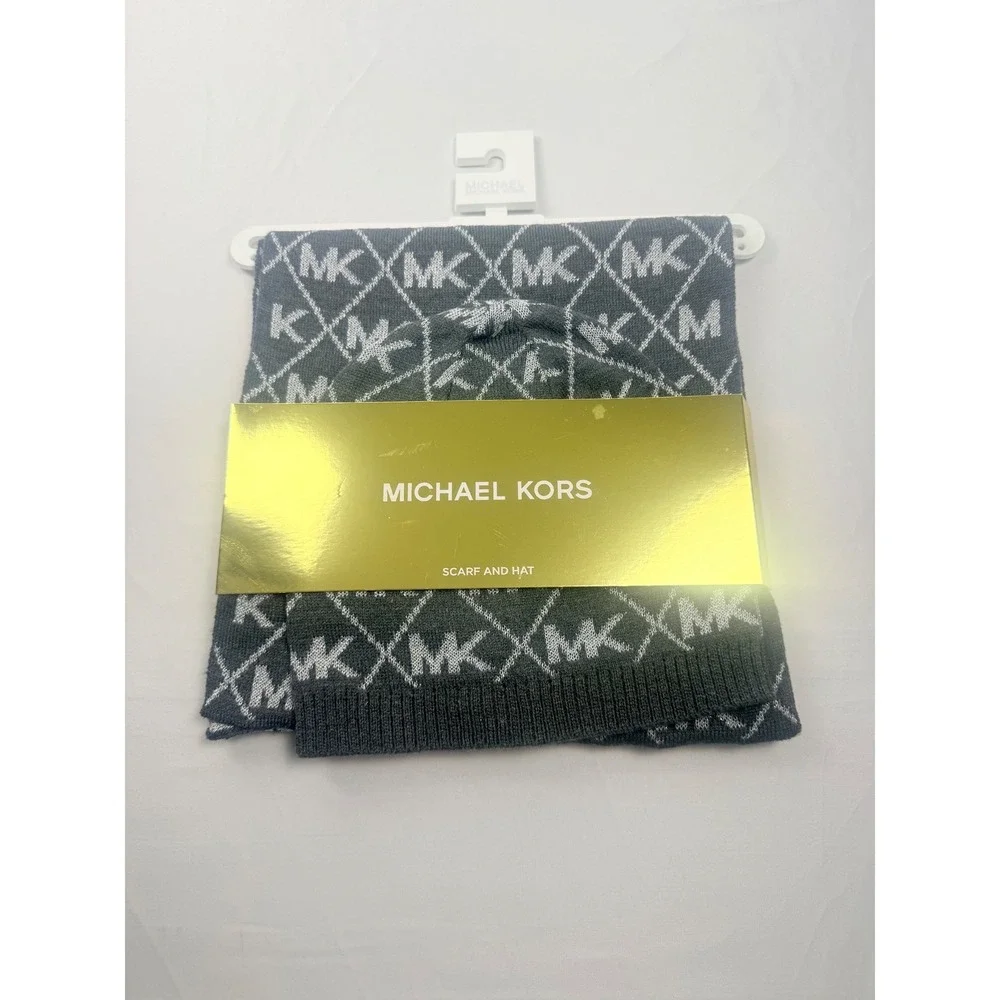 Michael Kors NWT Diamond Metallic Logo Hat & Scarf Set Charcoal Gray